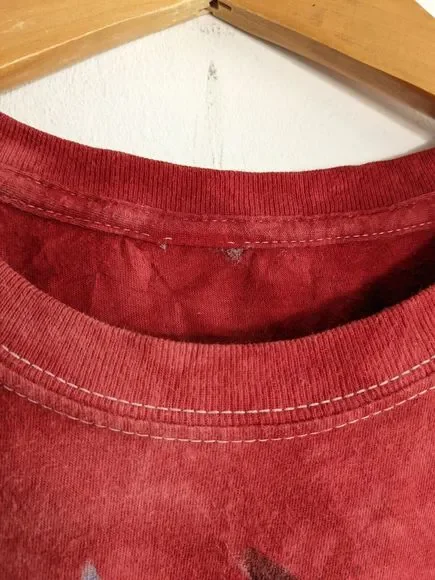 Men's Red T-Shirt Size Approx Small S Tie Dye Horse USA Flag Top Stars & Stripes - Picture 5 of 7